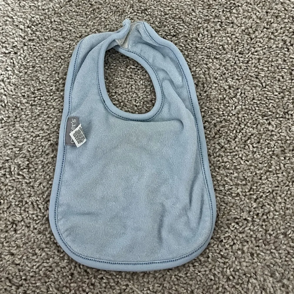 🔵CARTER’S: Baby boy one size, “thank Heaven for little boys” bib, preowned🔵